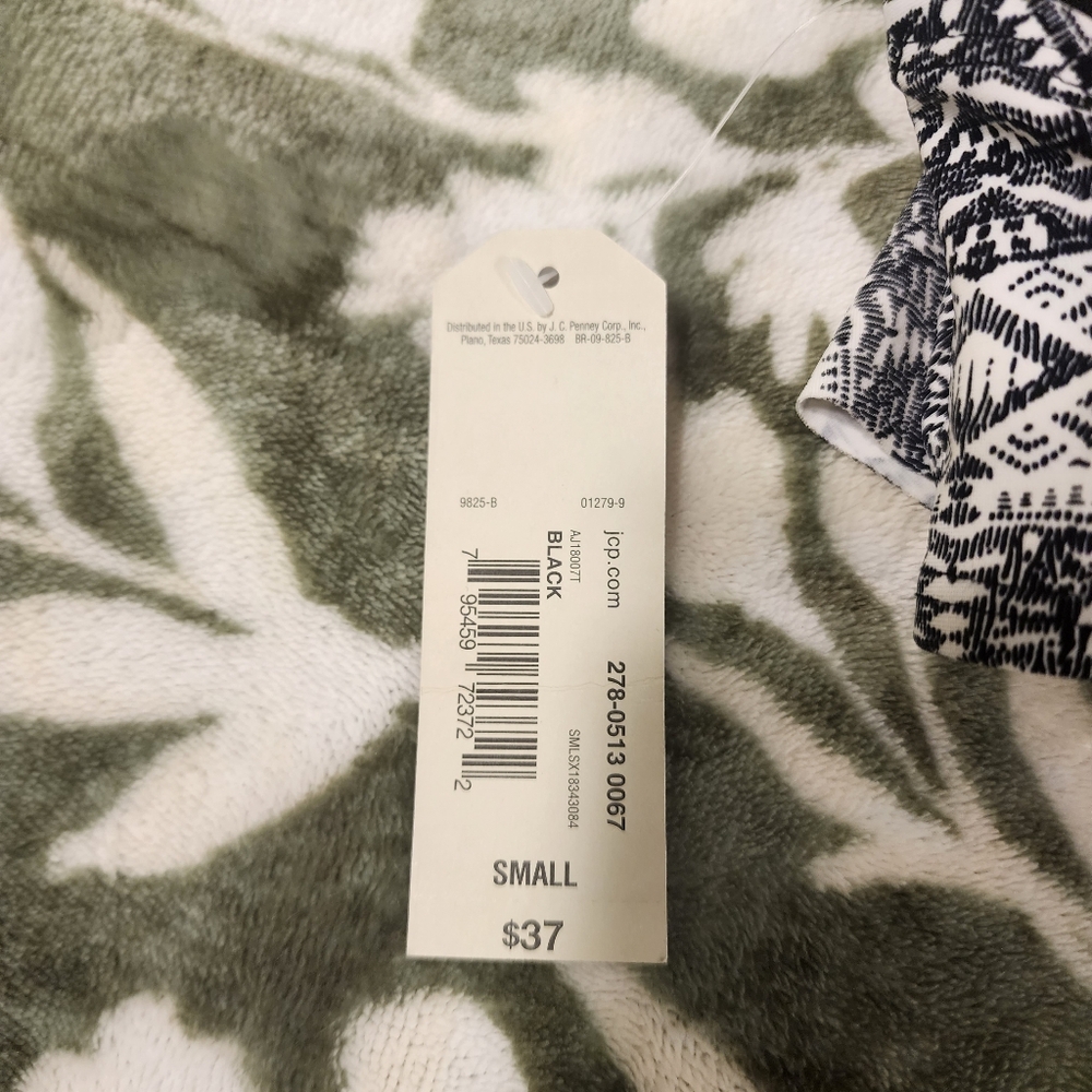 5/$40 ๐ Bikini Top - Picture 4 of 4